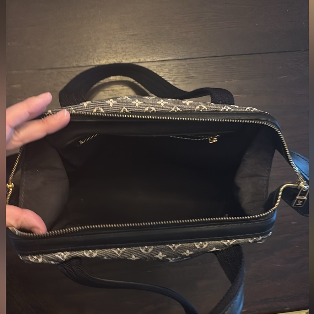 Louis Vuitton Josephine mini monogram bag, authentic - Picture 8 of 11